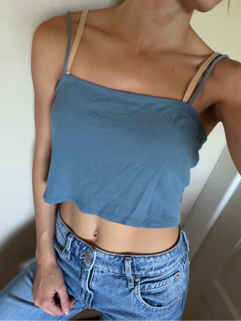 Destined cropped turquoise adjustable tank top, size large.